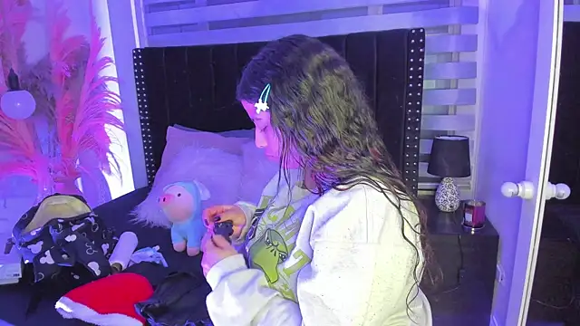 Sofiia-Rubb online show from December 28, 3:47 am