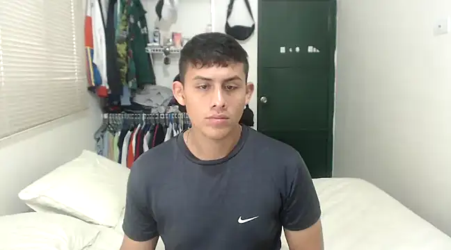 Snapshot of StivMike01 chatting on January 17, 10:23 pm StivMike01 online show from January 17, 10:23 pm