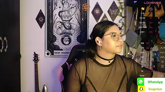Snapshot of mollyshake1 chatting on December 3, 7:11 pm mollyshake1 online show from December 3, 7:11 pm
