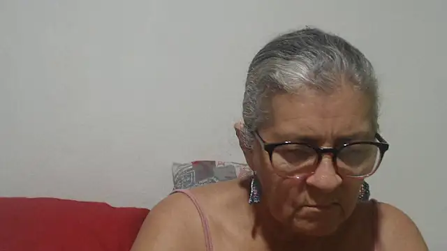 candy mature  online show from January 8, 1:00 am