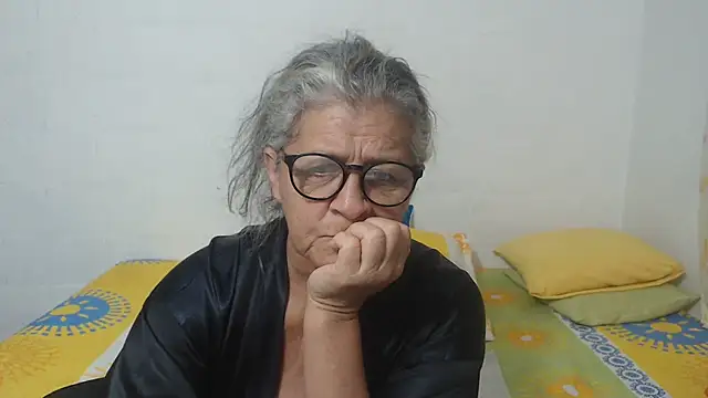 candy mature  online show from February 4, 9:28 am
