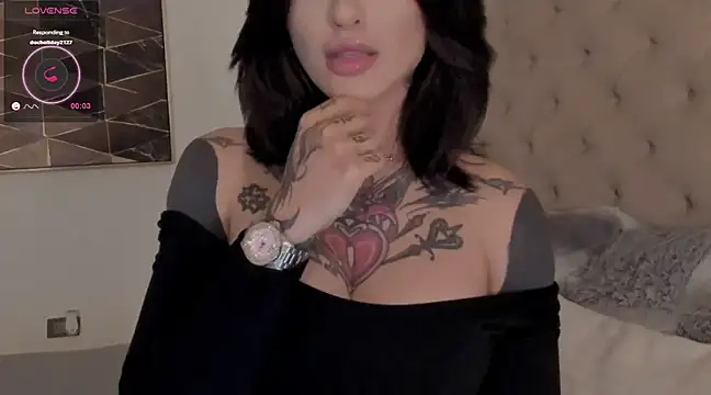 Snapshot of vangie_ chatting on January 8, 2:46 am vangie online show from January 8, 2:46 am