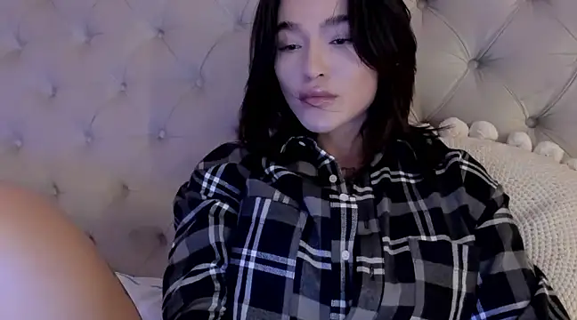 Snapshot of vangie_ chatting on January 26, 2:24 am vangie online show from January 26, 2:24 am