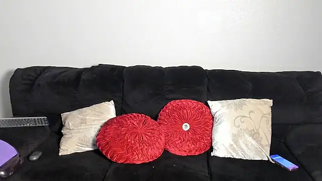 yiauana online show from January 27, 1:26 am