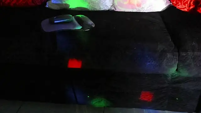 yiauana online show from February 1, 1:34 am