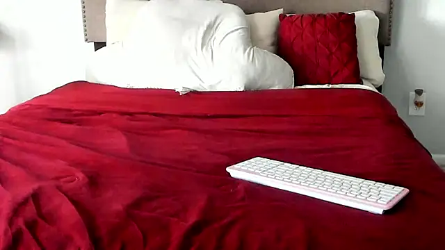 yiauana online show from September 23, 2:53 pm