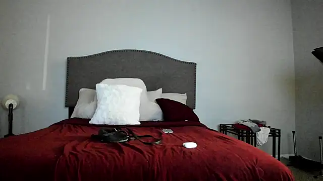 yiauana online show from September 25, 4:05 am