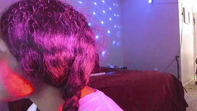 Snapshot of yiauana chatting on May 19, 3:35 am yiauana online show from May 19, 3:35 am