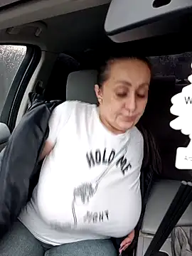 AvaLloyd online show from February 1, 8:39 am