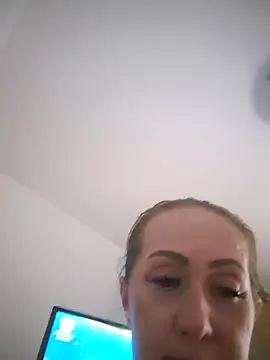 AvaLloyd online show from February 27, 2:00 pm