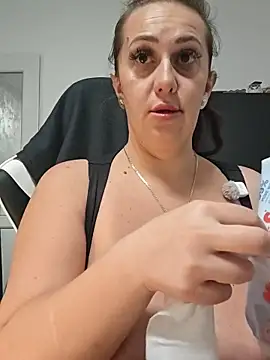 AvaLloyd online show from November 19, 2:55 am