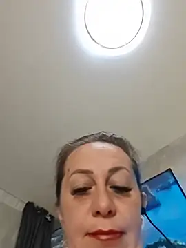 AvaLloyd online show from June 21, 1:41 am