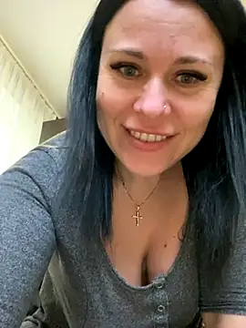Snapshot of CuteNata chatting on December 5, 8:33 am CuteNata online show from December 5, 8:33 am