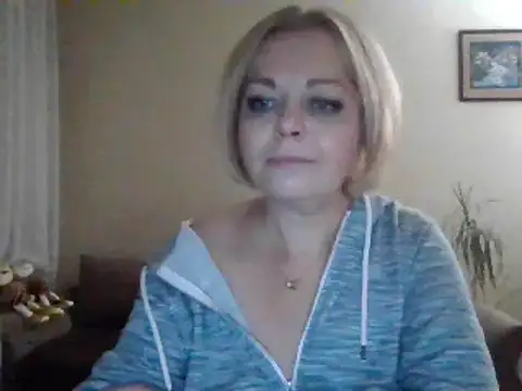 Snapshot of SofiyaPetrova chatting on December 6, 12:02 am SofiyaPetrova online show from December 6, 12:02 am