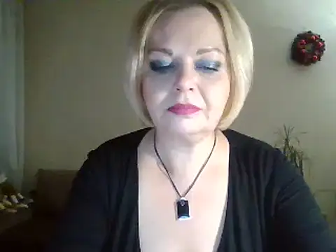 Snapshot of SofiyaPetrova chatting on December 28, 7:33 pm SofiyaPetrova online show from December 28, 7:33 pm
