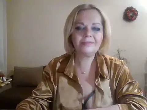 Snapshot of SofiyaPetrova chatting on February 6, 12:00 am SofiyaPetrova online show from February 6, 12:00 am