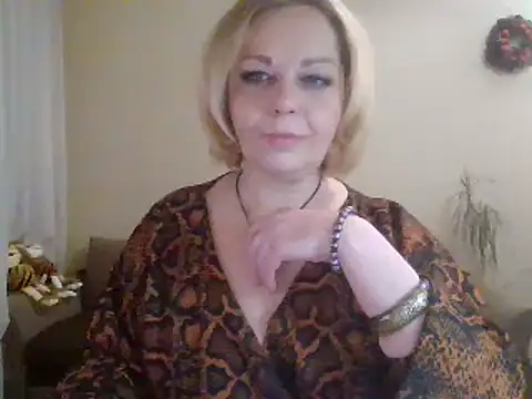 Snapshot of SofiyaPetrova chatting on February 8, 4:36 pm SofiyaPetrova online show from February 8, 4:36 pm