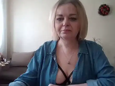 Snapshot of SofiyaPetrova chatting on February 23, 8:49 am SofiyaPetrova online show from February 23, 8:49 am