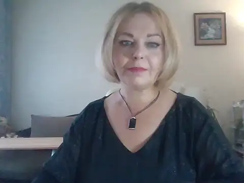 Snapshot of SofiyaPetrova chatting on October 4, 1:20 pm SofiyaPetrova online show from October 4, 1:20 pm