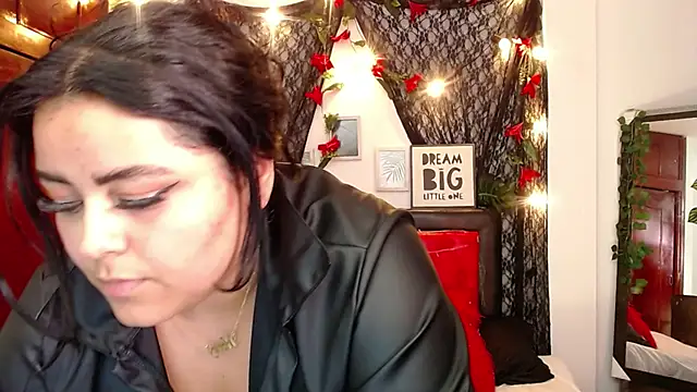 moon sunflower online show from March 13, 1:18 pm