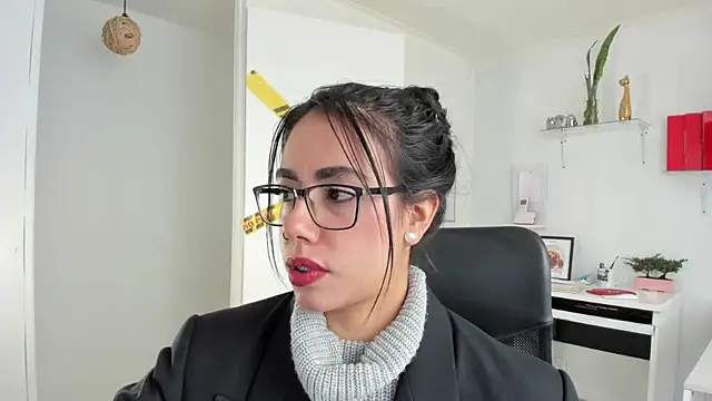 susana monroy online show from November 21, 7:01 pm