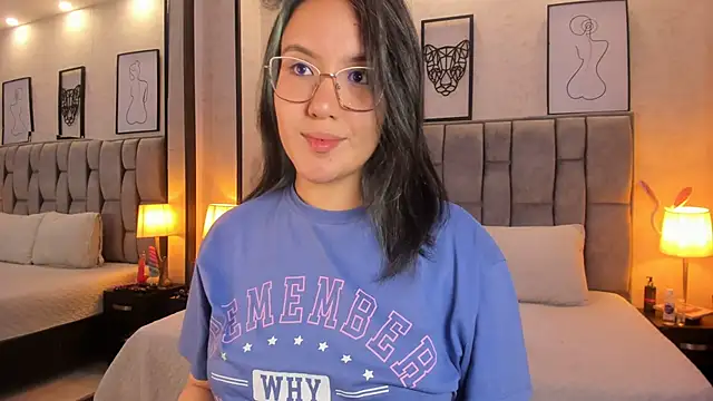 sweet--emily online show from December 5, 9:28 am