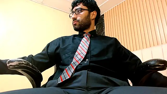 MilanZaire online show from January 12, 5:40 pm