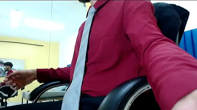 MilanZaire online show from February 7, 10:02 pm