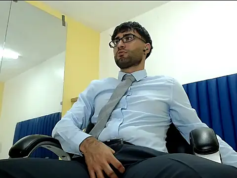 MilanZaire online show from February 10, 9:08 pm