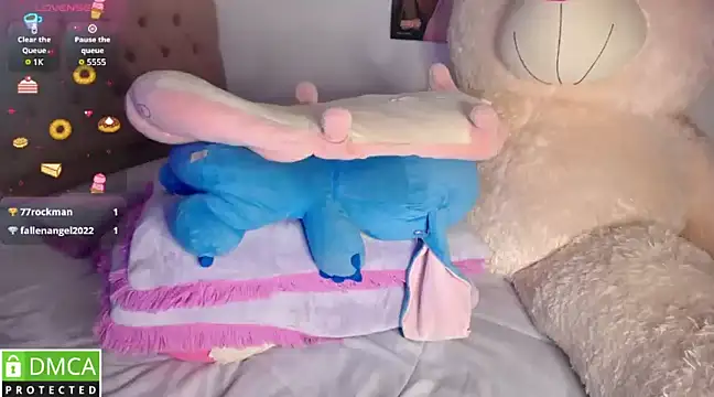 Snapshot of KittyHot20 chatting on March 3, 4:14 am KittyHot20 online show from March 3, 4:14 am