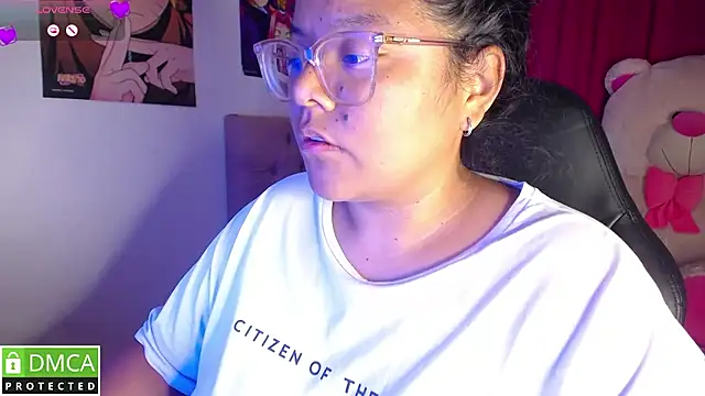 Snapshot of KittyHot20 chatting on October 6, 4:10 am KittyHot20 online show from October 6, 4:10 am