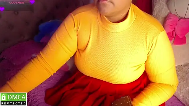 Snapshot of KittyHot20 chatting on October 31, 9:05 pm KittyHot20 online show from October 31, 9:05 pm