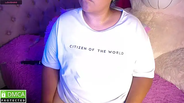 Snapshot of KittyHot20 chatting on November 21, 7:56 pm KittyHot20 online show from November 21, 7:56 pm