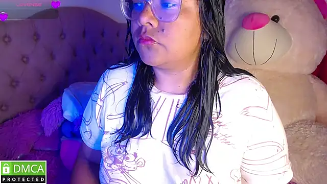 Snapshot of KittyHot20 chatting on November 28, 1:03 pm KittyHot20 online show from November 28, 1:03 pm