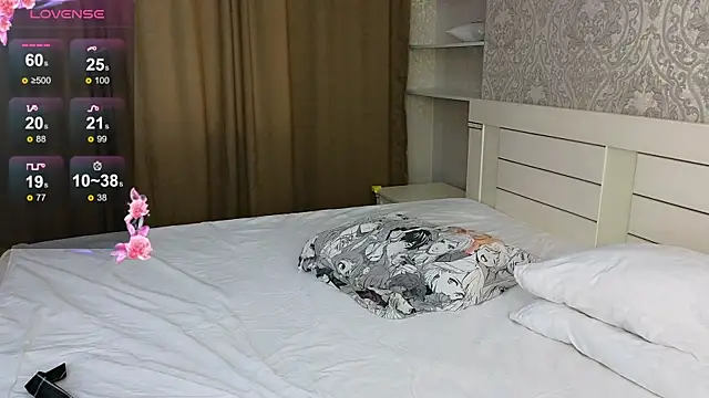 Diana Moon  online show from May 13, 1:47 am
