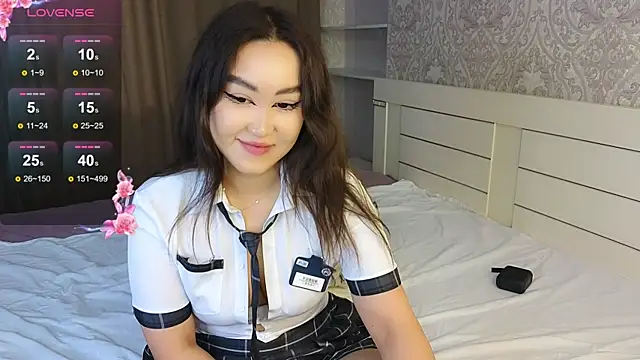 Diana Moon  online show from May 19, 1:56 am