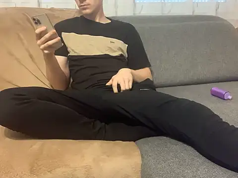 Honeeymaster online show from March 17, 9:23 am