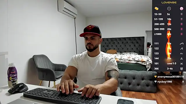 supermanboy94 online show from October 9, 6:00 am