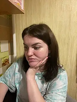 Snapshot of Karolina_llove chatting on February 15, 6:12 pm Karolina llove online show from February 15, 6:12 pm