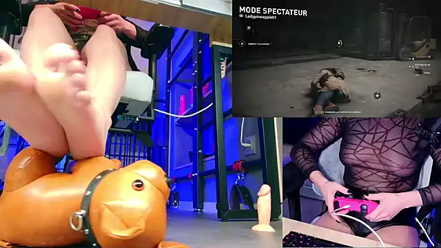 LadyPineapple online show from December 4, 8:29 pm