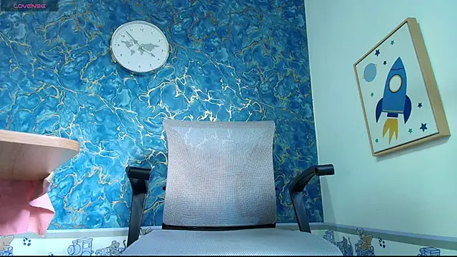 Rhaegal hot online show from October 18, 8:53 pm