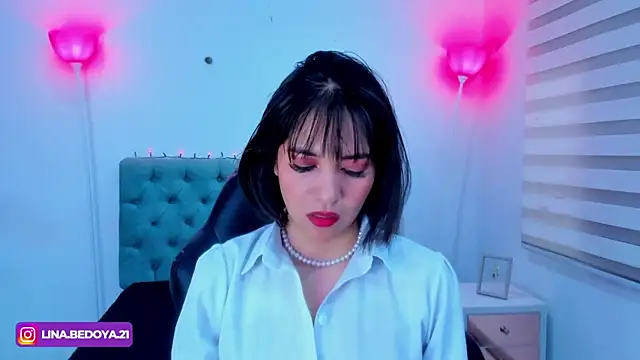 lina bedoya  online show from January 28, 11:49 am