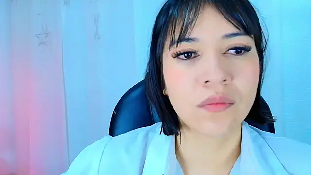 lina bedoya  online show from April 24, 11:34 am