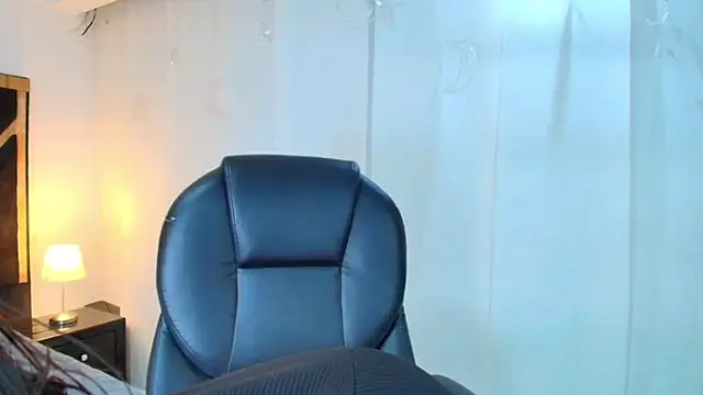 lina bedoya  online show from May 8, 11:37 am
