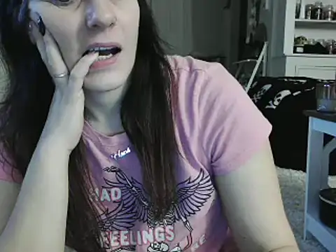 CrystalLakeXO online show from December 15, 9:56 am