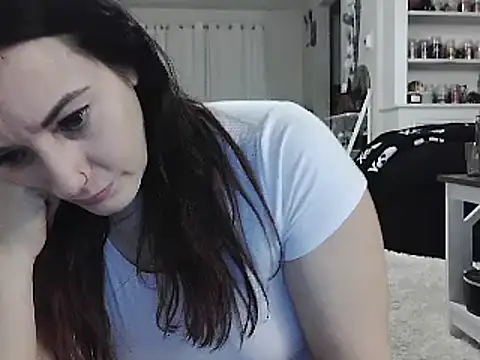 CrystalLakeXO online show from December 18, 5:48 am