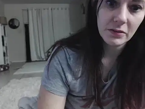 CrystalLakeXO online show from December 21, 9:33 am