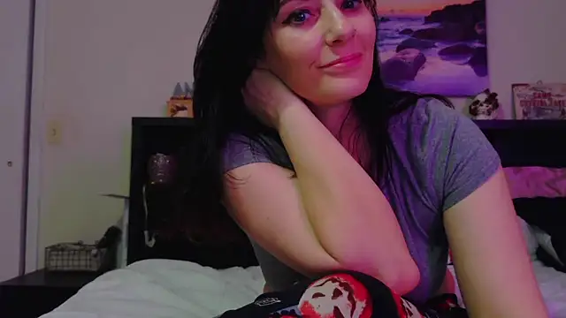 CrystalLakeXO online show from November 20, 7:08 am