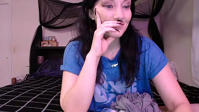 CrystalLakeXO online show from June 30, 4:57 am