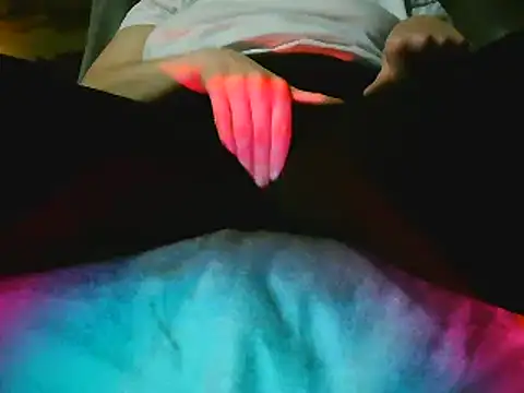 Snapshot of Everydayonli chatting on December 2, 4:18 am Everydayonli online show from December 2, 4:18 am